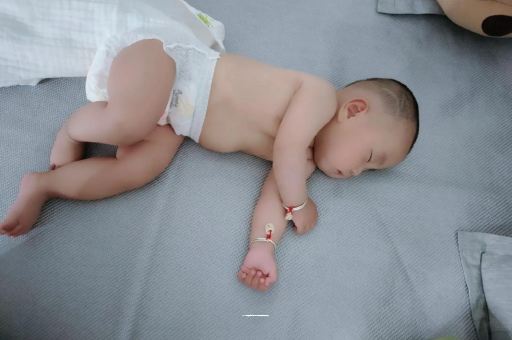 廊坊三个月宝宝抬头不稳